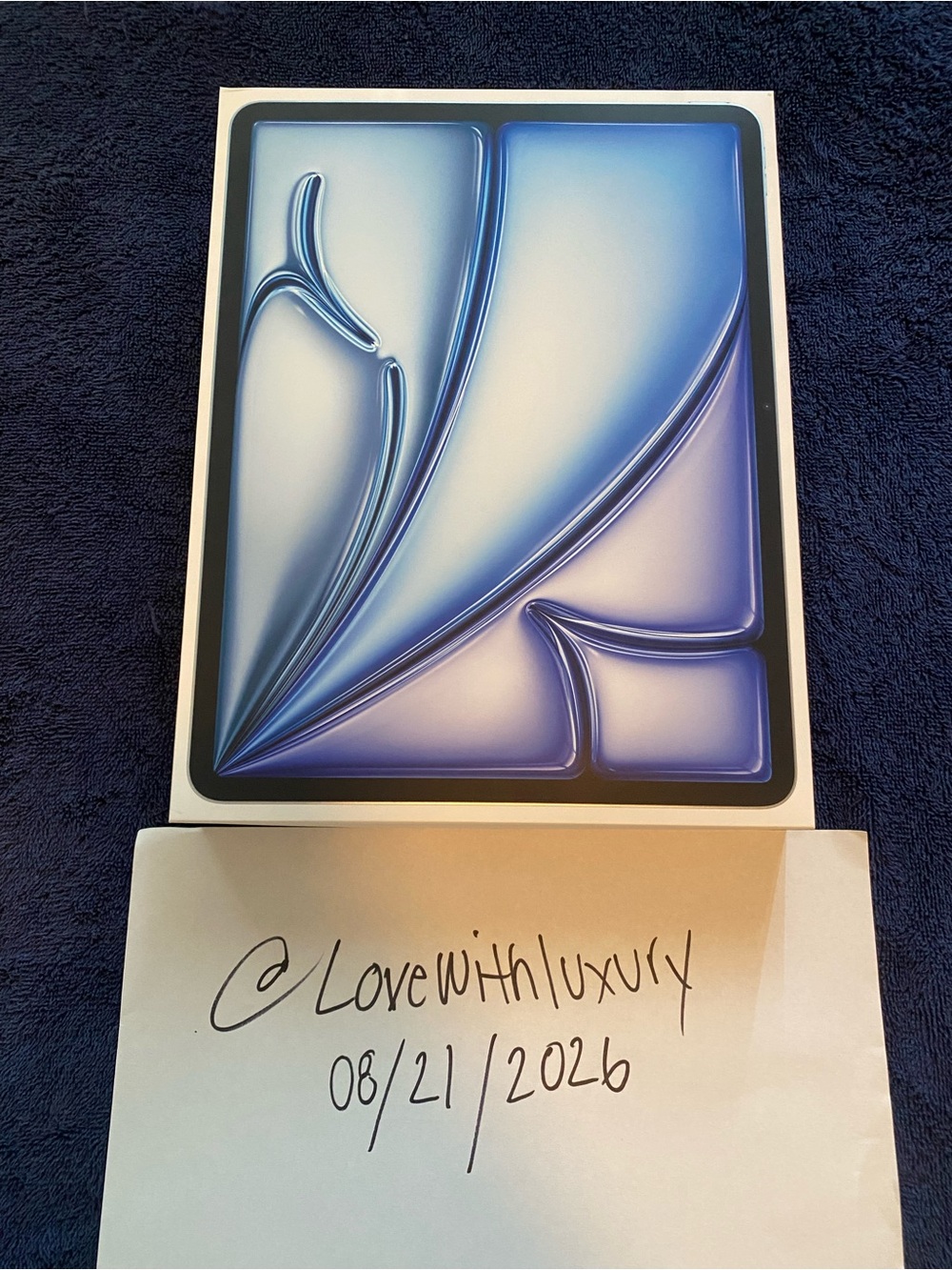 iPad Air 13 inch M4 Wi-Fi + Cellular